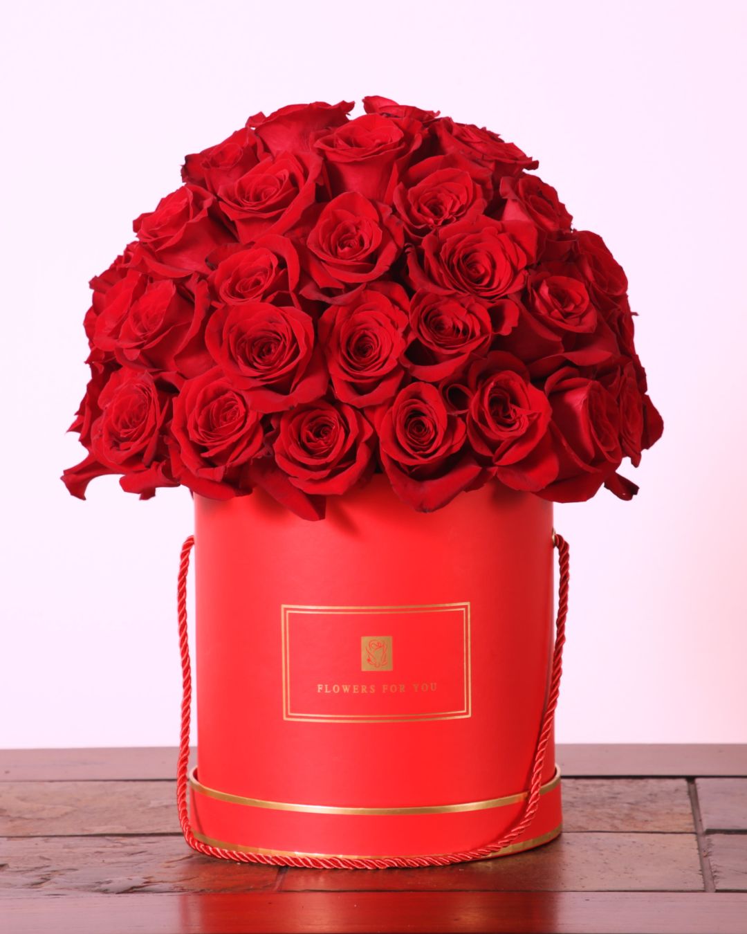 red roses box